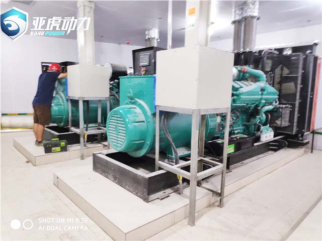 800KW康明斯發(fā)電機